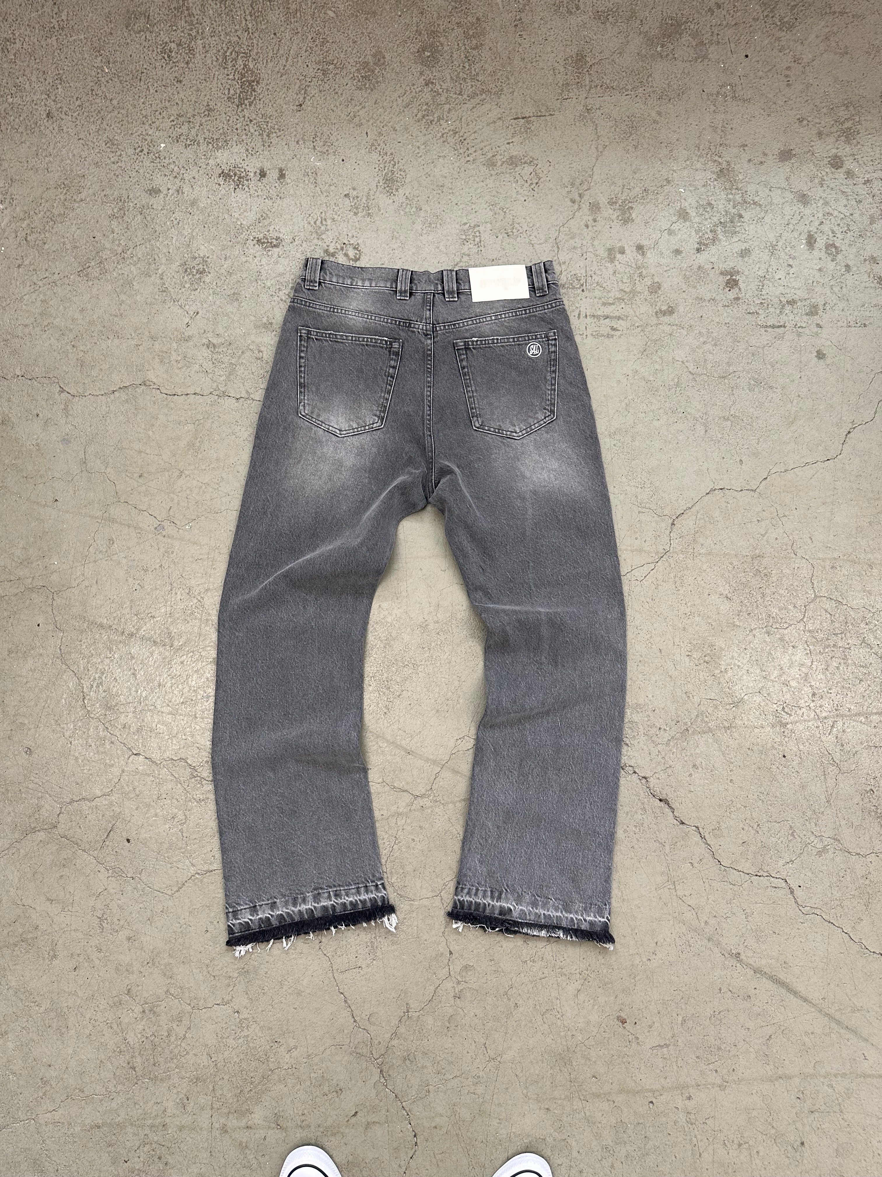 Grey Washed Denim – STR4WRLD
